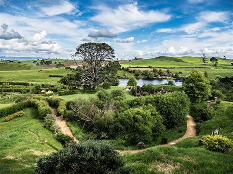 hobbiton new zealand location.